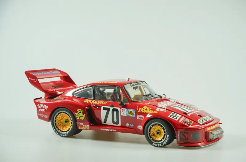 Exoto Porsche 935 K 4 n° 70 Hawaiian tropic  2d Overall , 1st GTX Class Le Mans 1979